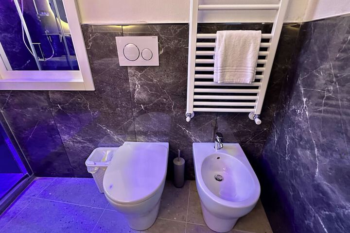 Room 184 of 190