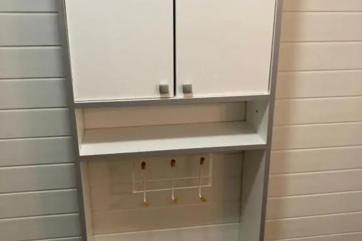Room 8 of 10