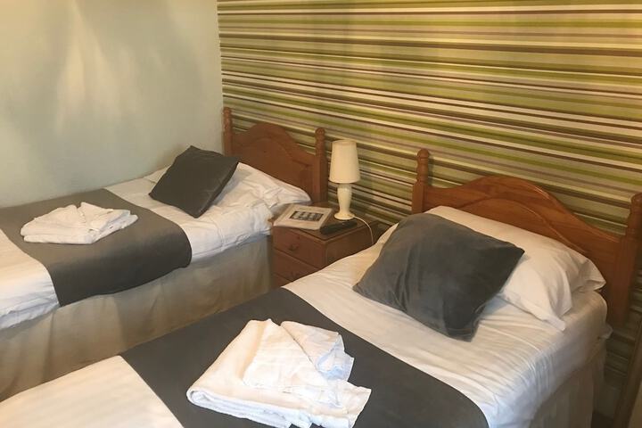 Room 3 of 21