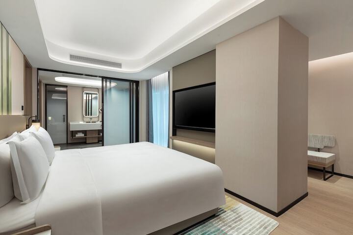 Room 13 of 88