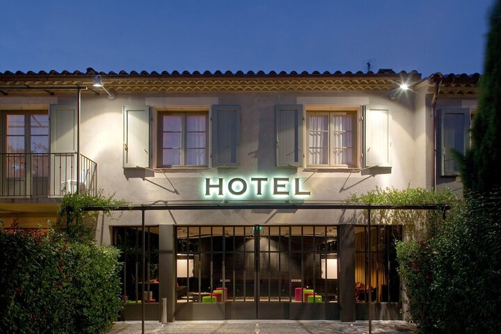 Hotel 128 of 140