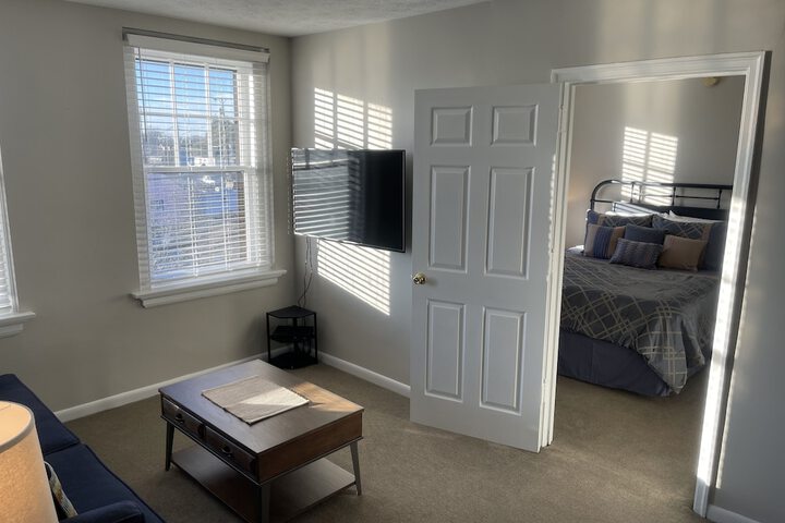 Economy Suite (11 of 23)