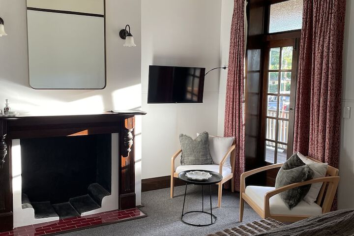 Room 25 of 43