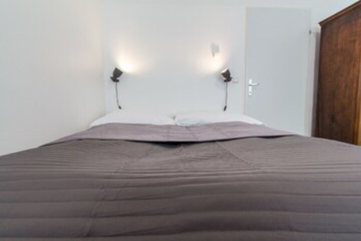 Room 76 of 91