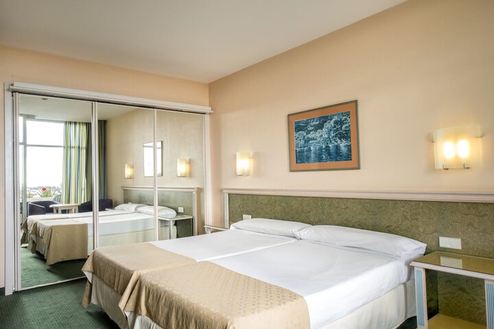 Room 9 of 70