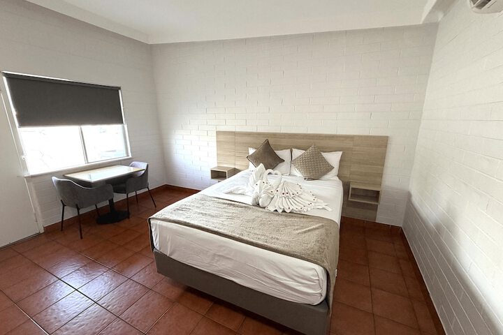 Room 5 of 24