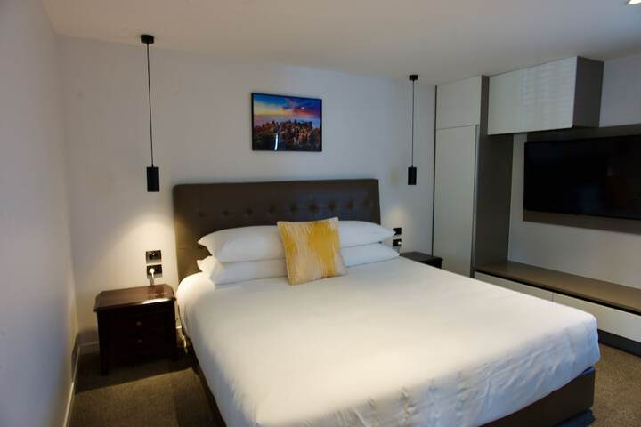 Room 9 of 72
