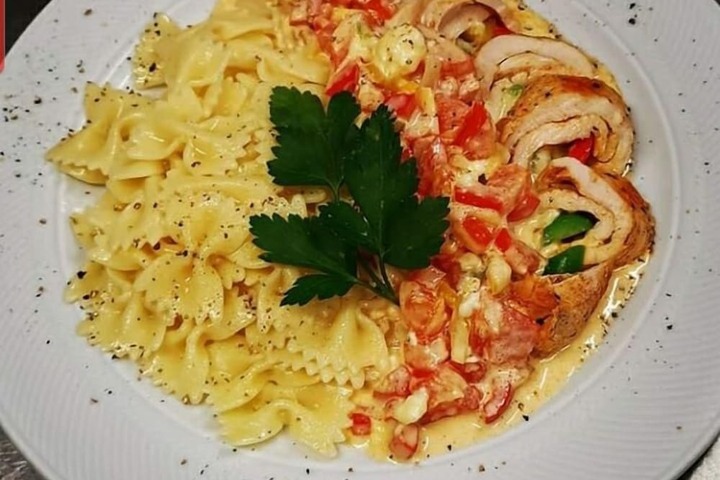 Dining 20 of 42