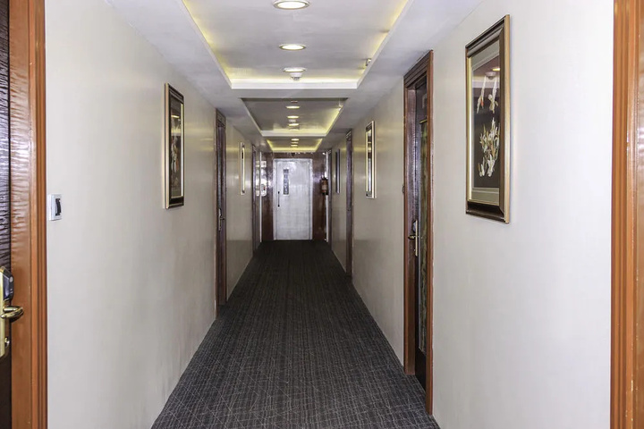 Room 10 of 48