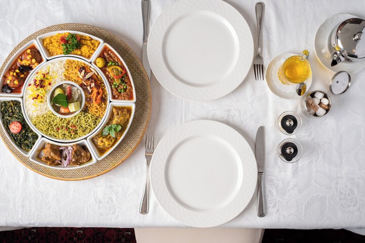 Dining 16 of 18