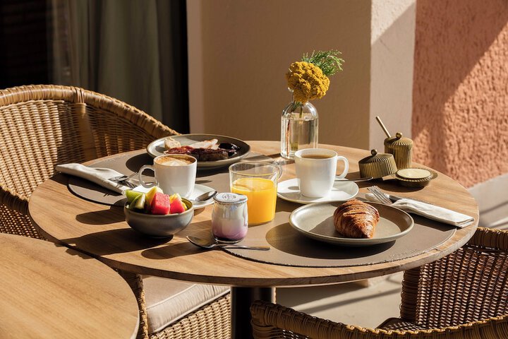 Breakfast/Coffee Service 114 of 140