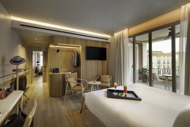 Room 25 of 114