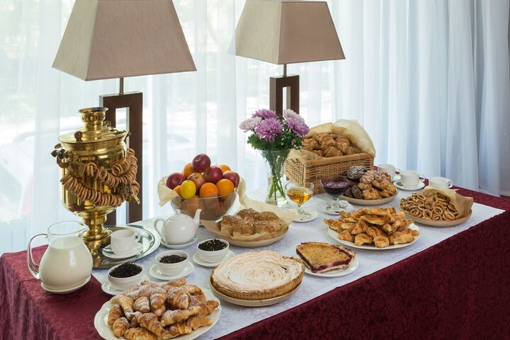 Breakfast/Coffee Service 25 of 35