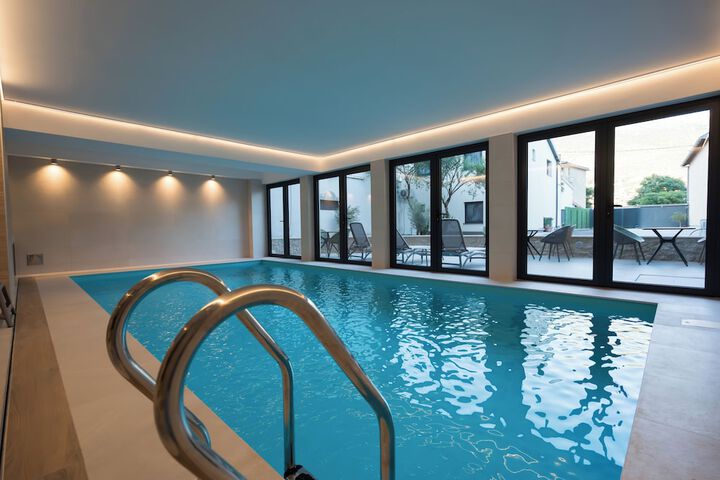 Pool 36 of 41