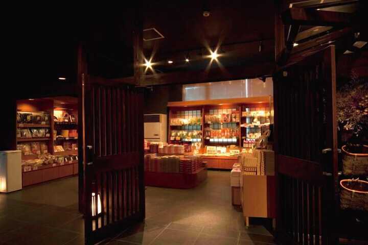 Gift Shop 28 of 41