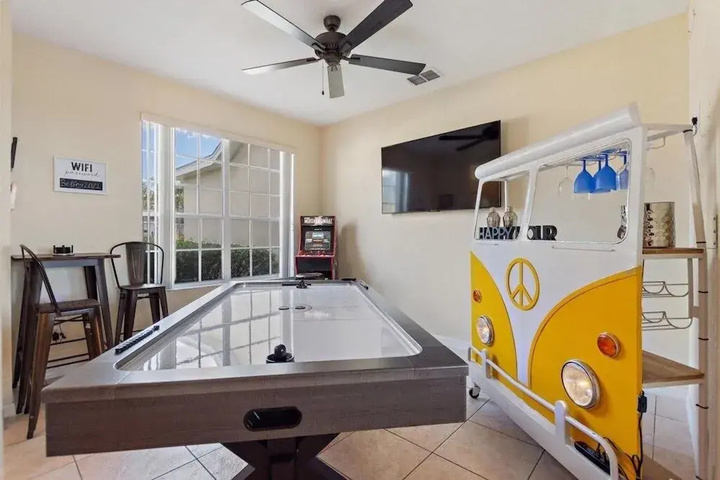Miles Around at Highlands Reserve by Shine Villas 6 Bedroom Home
