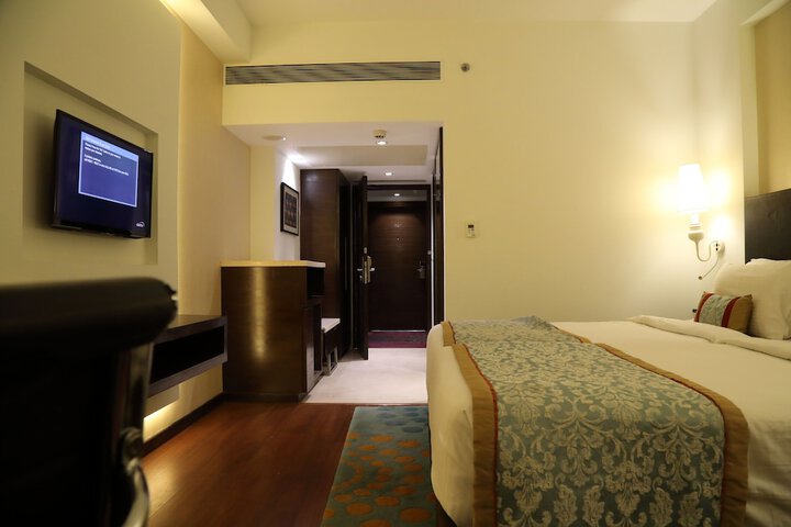 Room 8 of 55