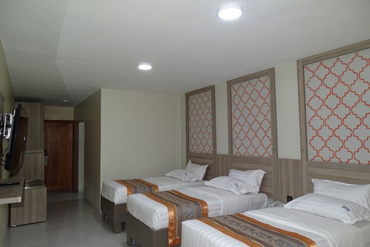 Room 9 of 117