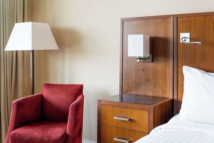 Room 30 of 110