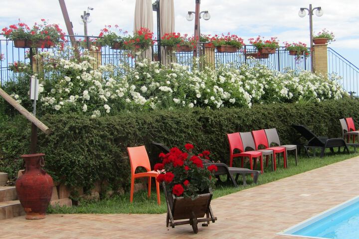 Hotel Exterior 43 of 45