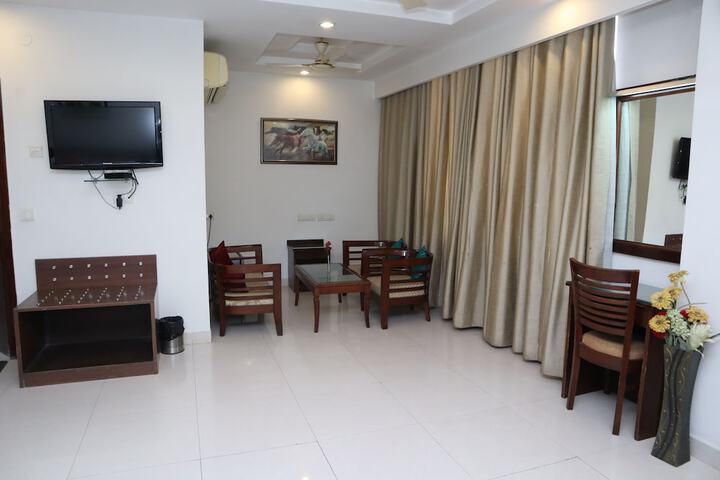 Room 18 of 37