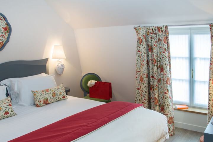 Room 10 of 38