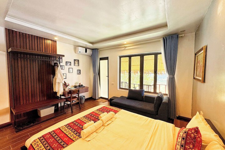 Room 28 of 87