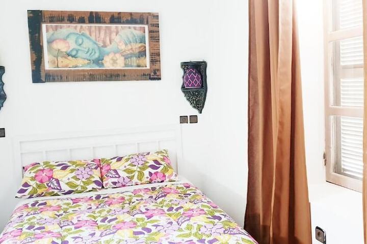 Room 8 of 27