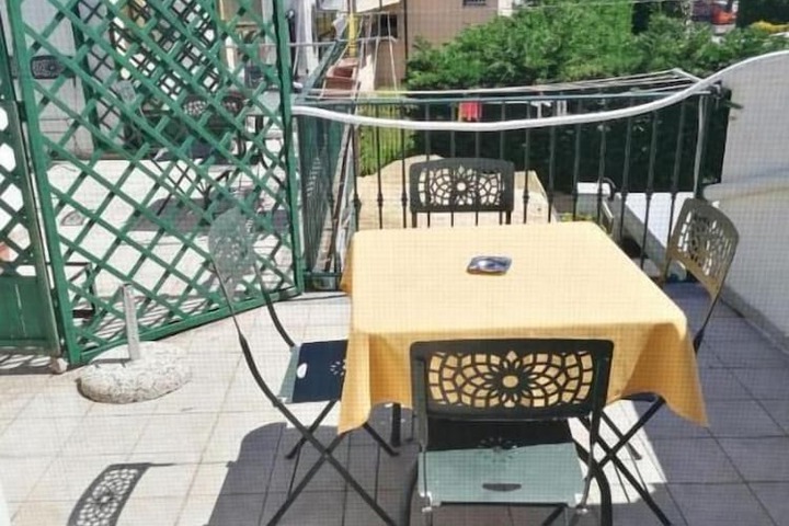 Terrace/Patio 6 of 9