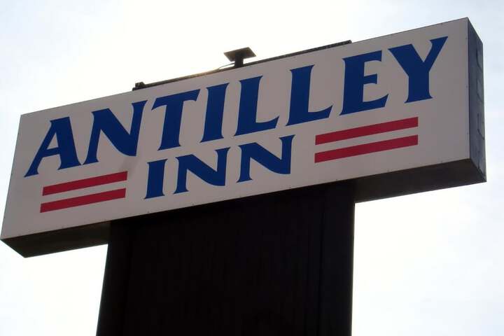 Hotel Entry