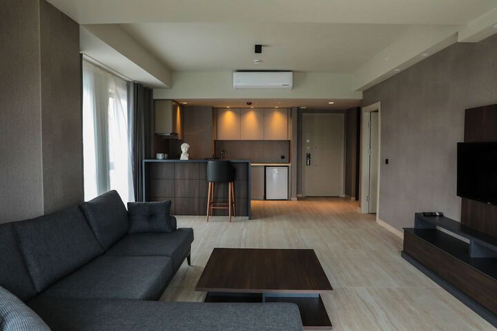 Room 27 of 42