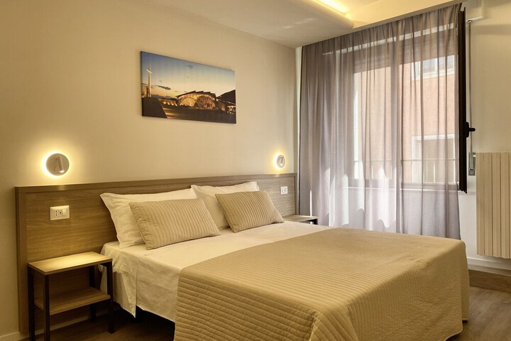 Room 5 of 31
