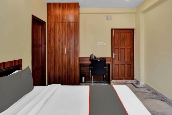 Room 6 of 7