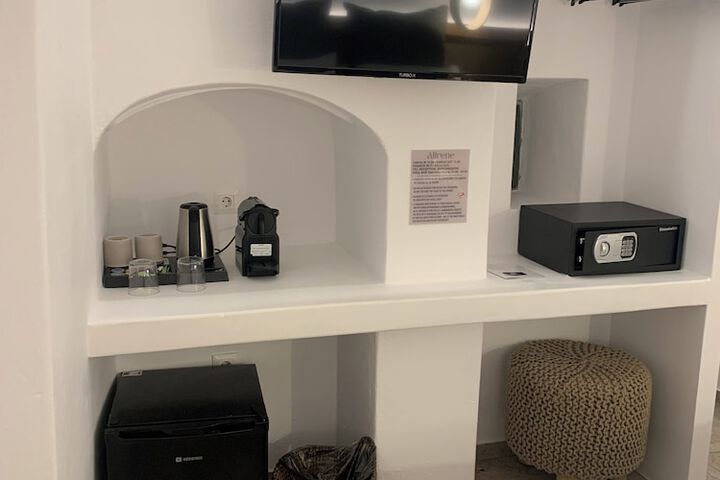 Room 34 of 71