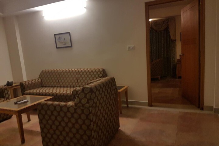 Room 12 of 31