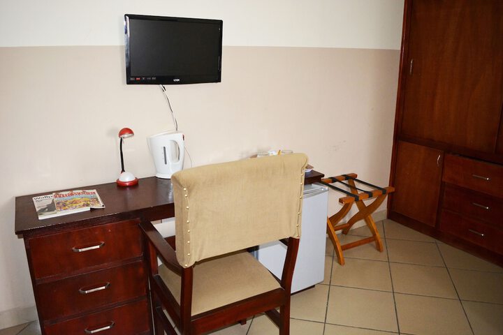 Room 19 of 50