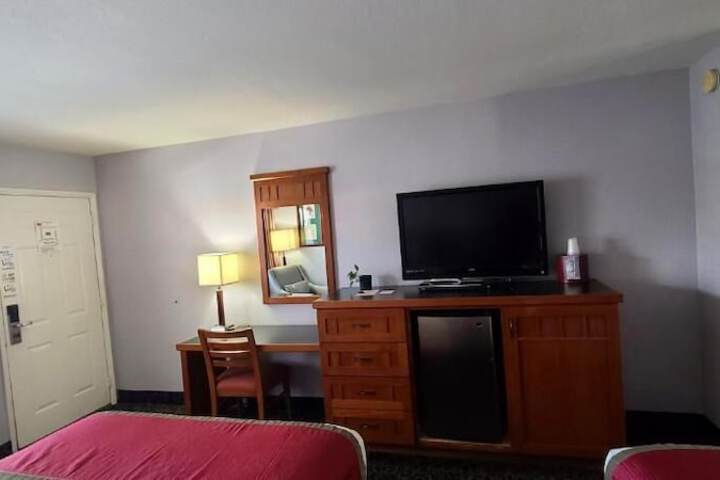 Room 3 of 27