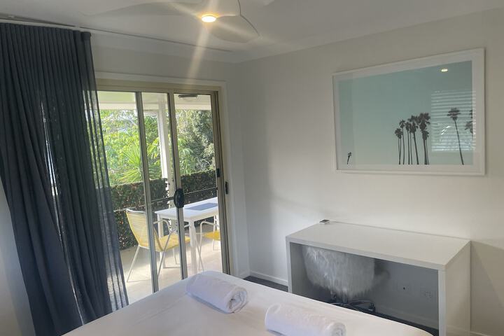 Room 4 of 126