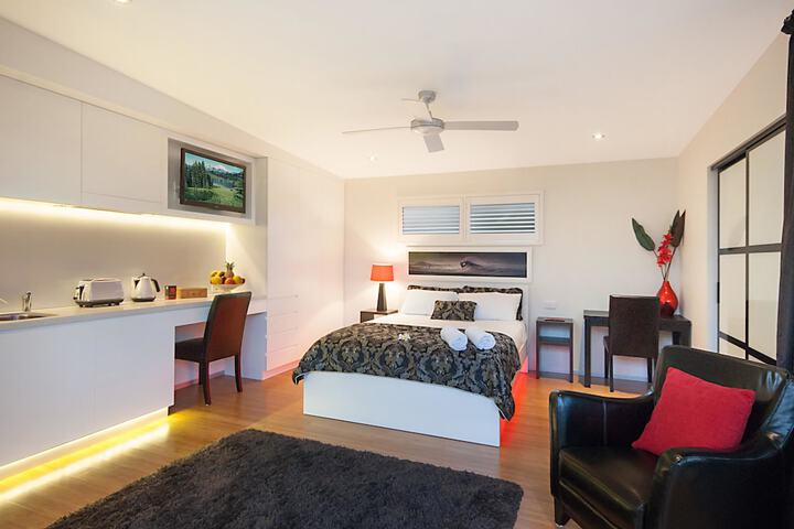 Room 5 of 20