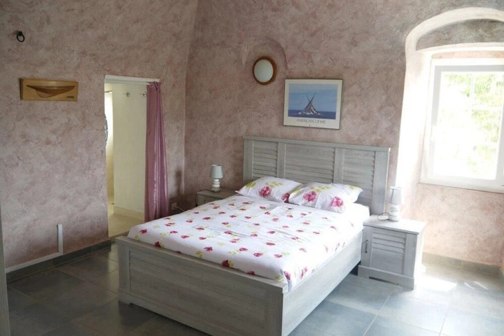 Room 3 of 16