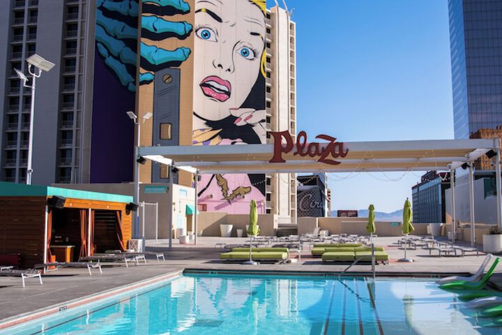 Hotel Pool
