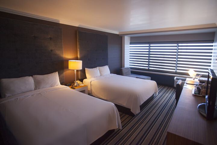 2 Double Beds (2 of 3)