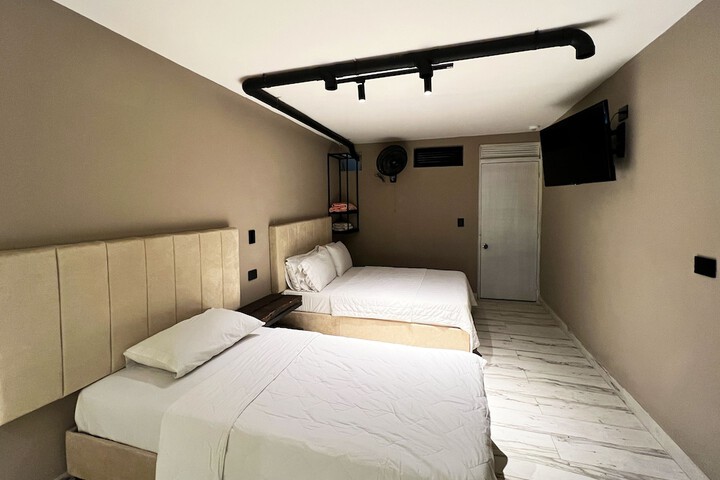 Room 21 of 59