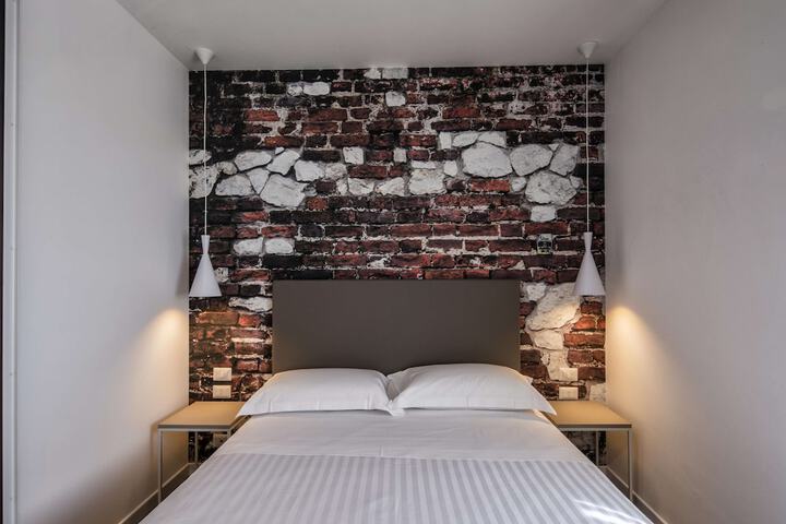 Room 9 of 57