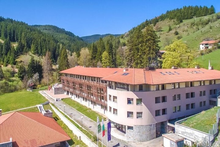 Hotel Entry