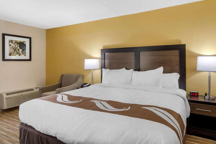 Standard King Bed Accessible (12 of 13)