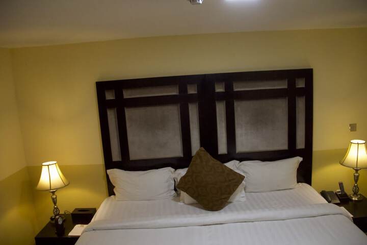 Room 25 of 44