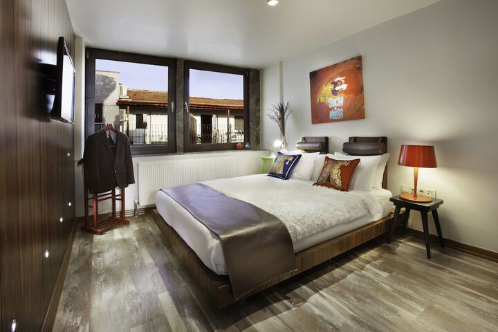 Room 10 of 39
