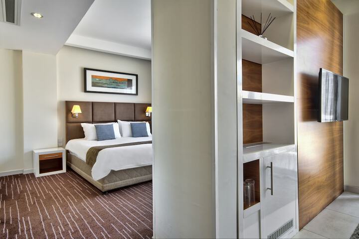 Room 15 of 76