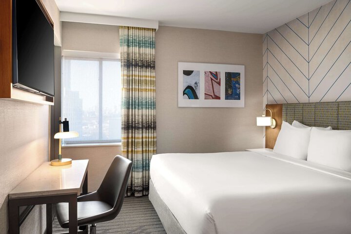 Room 4 of 30